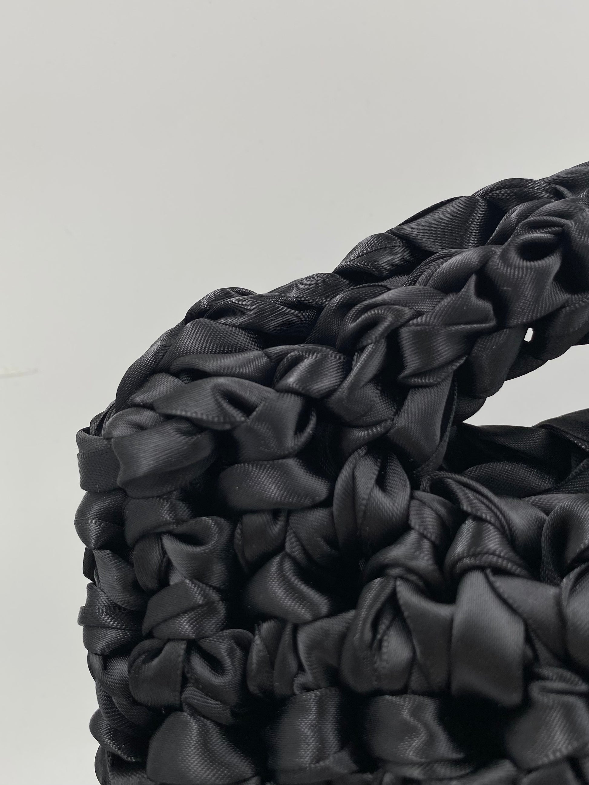 Classic Nora - Black Truffle